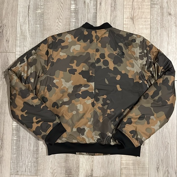 The North Face Barstol Bomber Camo Jacket - Picture 10 of 13